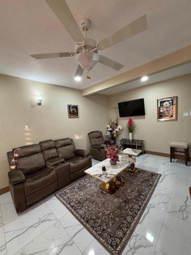 Saint Andrew Apartment | 360 Rokview 2BR Second-Floor Suite
