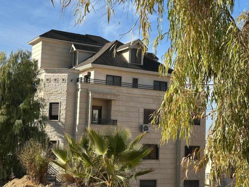 Suwailih Apartment | 360 Spacious luxury home in Dabouq - Furnished Roof