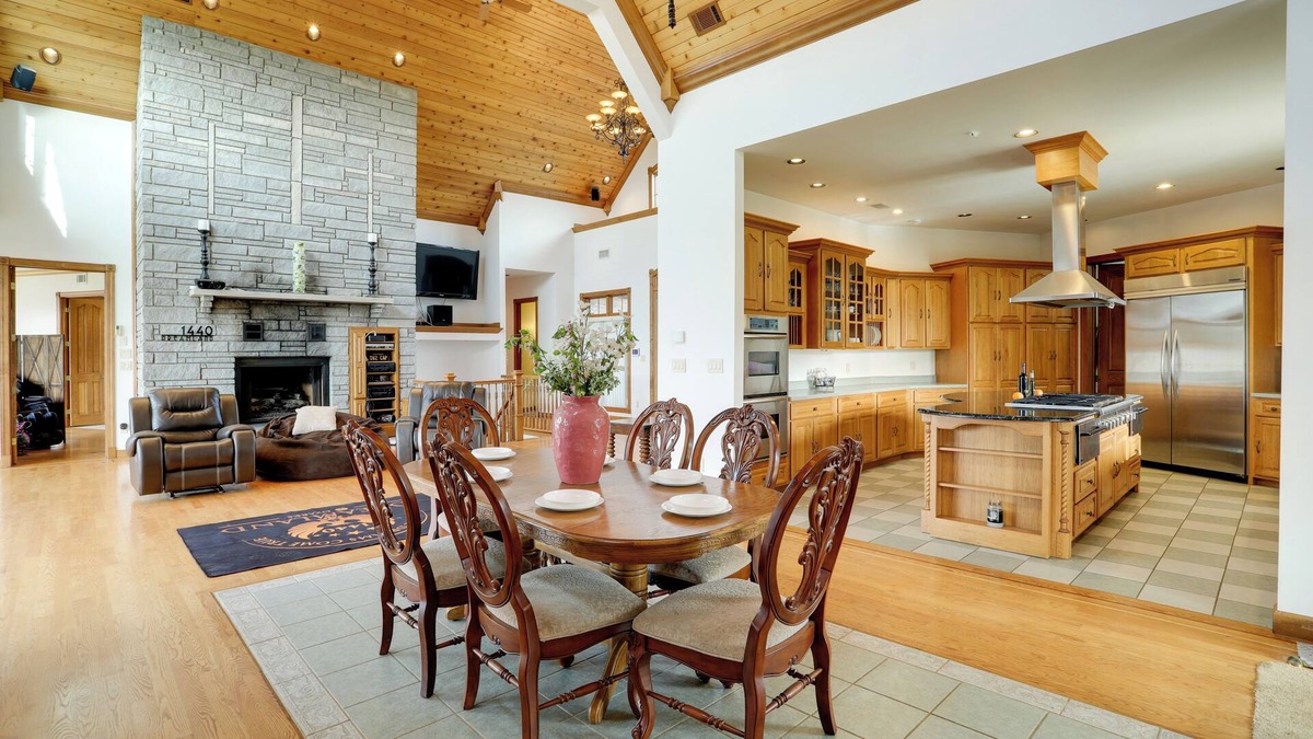 Fairfield Bay House | 366 Shared Acres, Lake Access: Ozark Getaway!