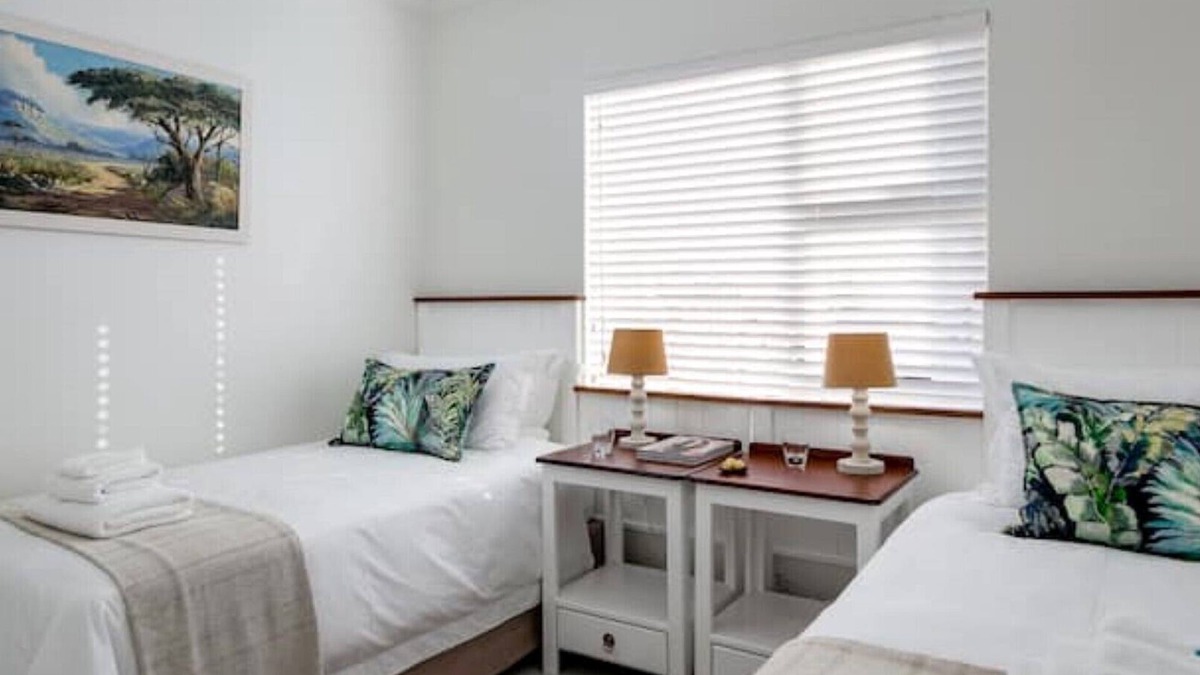 Illovo Beach Apartment | 37 La Mer - Sea, estuary and coastline view