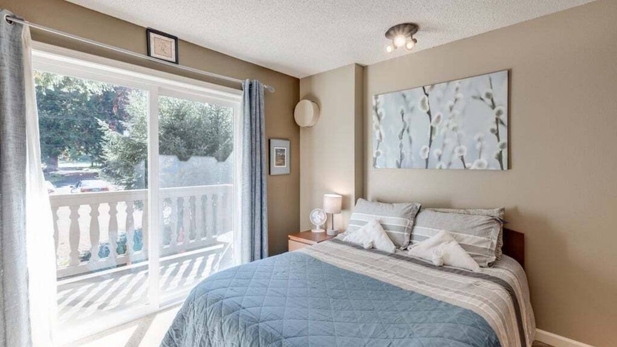 Glacier Condo | 37SLL - Economical - Convenient - Kitchenette - Sleeps 2 by RedAwning