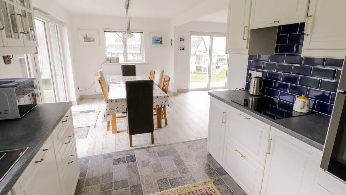 Enniscrone Cottage | 38 Carrowhubbock Holiday Village