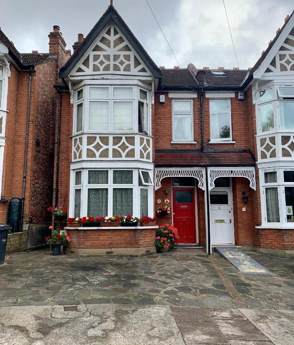 Harrow Bed & Breakfast | 38 Whitehall Road