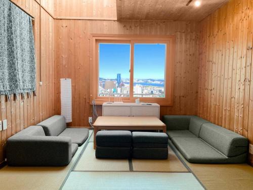 Jung-gu Apartment | 380 2F Oceanview Lovely Big Family House 6 People