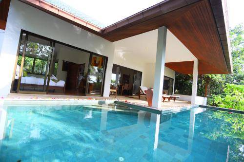 Moo 5 Villa | 380 m² Villa ∙ 4 bedrooms ∙ 8 guests