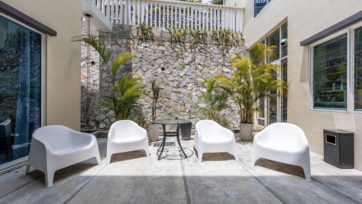 Kampung Haji Abdullah Hukum Villa | 38Pax Flame of the Forest Retreat Villa KL by Verano