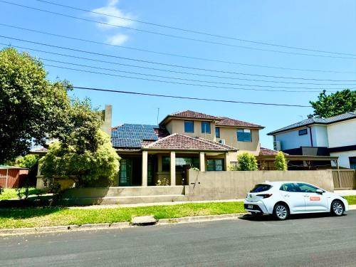 Bentleigh Villa | 390 m² Villa ∙ 7 bedrooms ∙ 18 guests