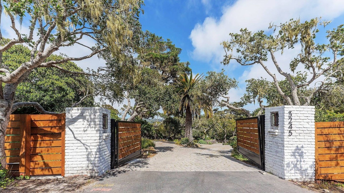 Pebble Beach House | 3900 Palm House On Cabrillo 4 Bedroom Home by Redawning