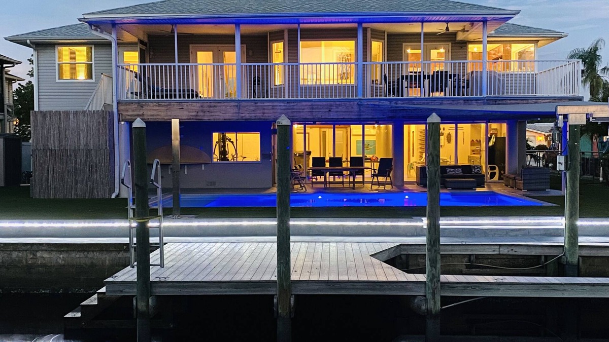Port Richey House | 3900 SQFT waterfront home; heated pool;Game room & gym near Gulf-Islands beaches