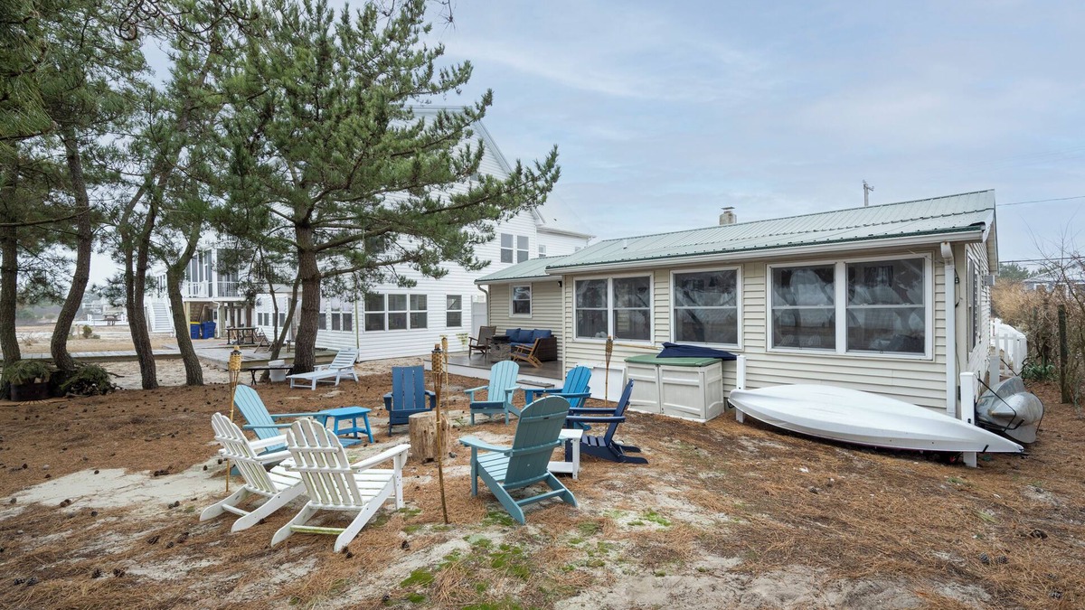 Slaughter Beach House | 395 Bay Avenue Slaughter Beach Front