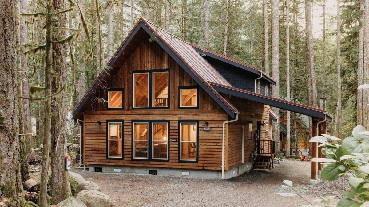 Warnick Cabin | 39GS - Hot Tub - Wi-Fi - Pets OK by RedAwning