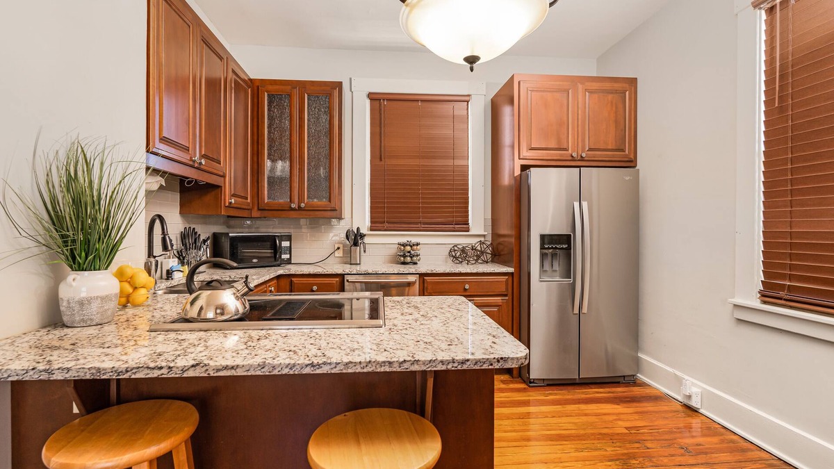 Columbus House | 3B 2B En-suite | MUW 0.1 Mile | Columbus AFB | Downtown Columbus | Art District
