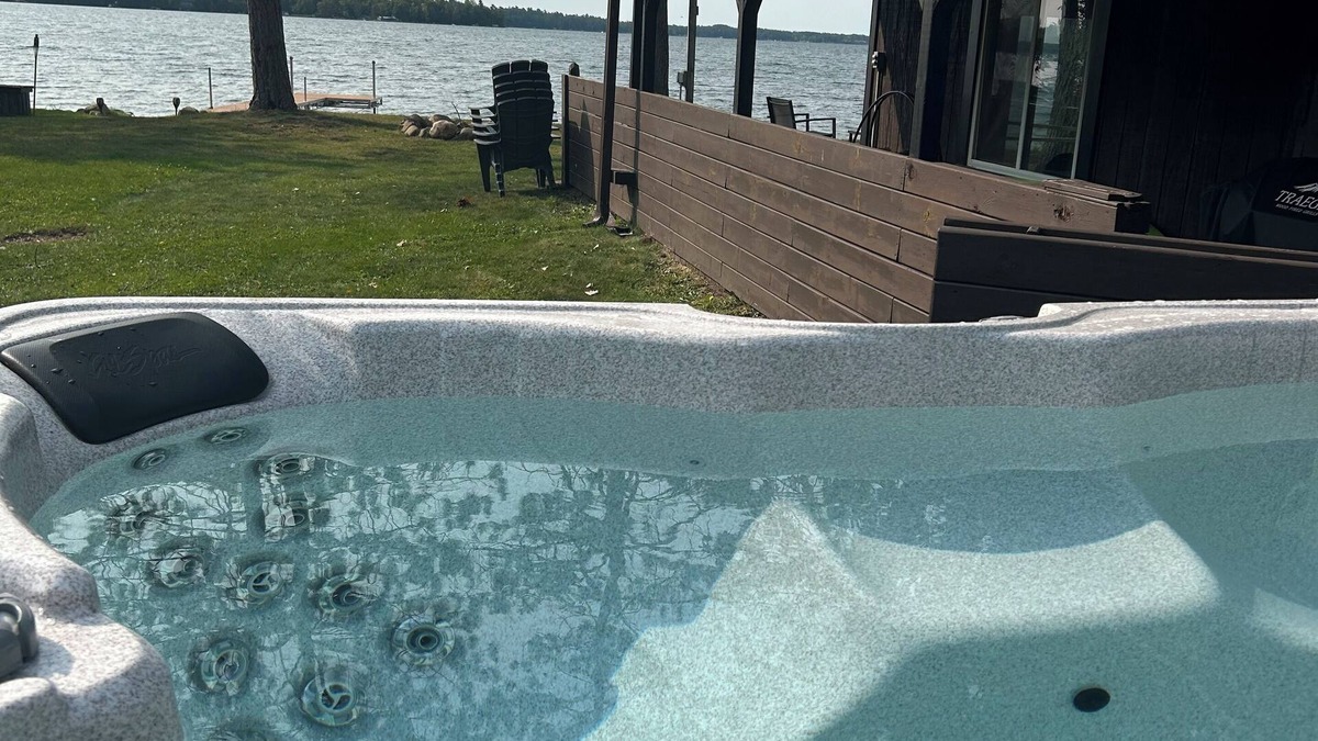 Sturgeon Lake House | 3b 2ba +loft Lakefront escape with level lot and hot tub! Pontoon available