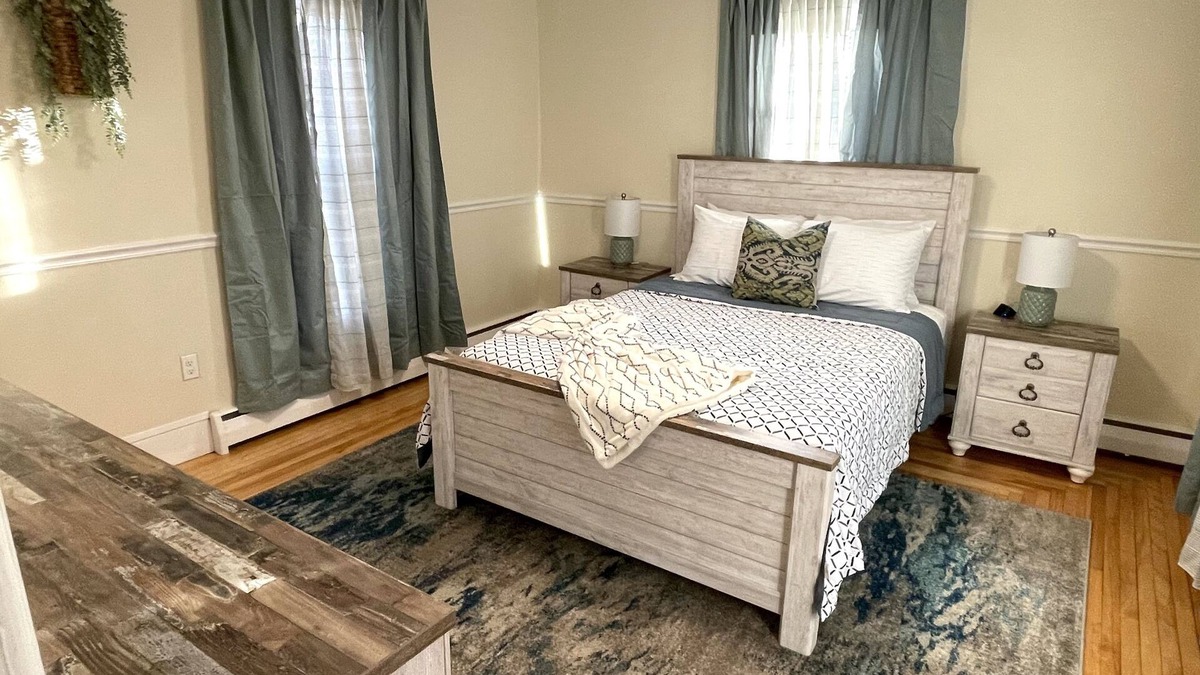 Ipswich Apartment | 3B apt Downtown Ipswich