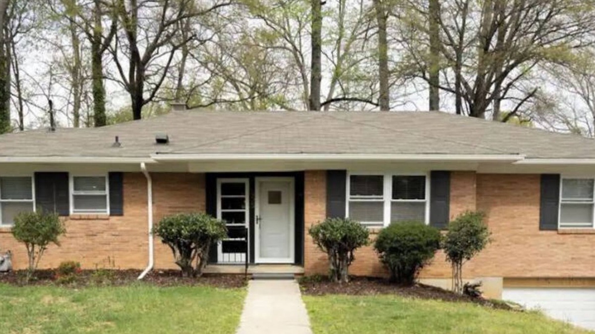 Danville House | 3BD/2BA | ❤ of DANVILLE | 5★ AMENITIES | 24m 2 VIR