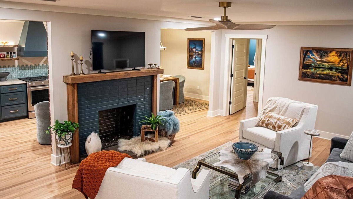 Dothan House | 3BD Adult Retreat - Fire Pit, Putting Green, Mins to DT