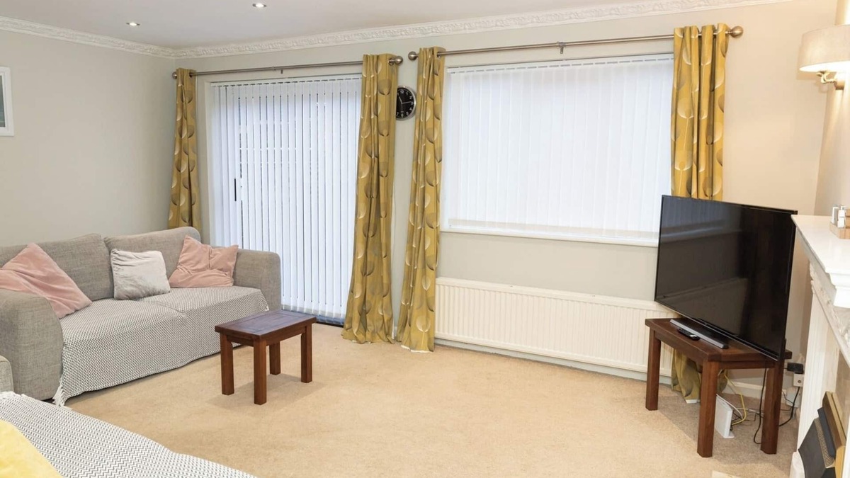 Ridgeway House | 3BD Home in South Yorkshire