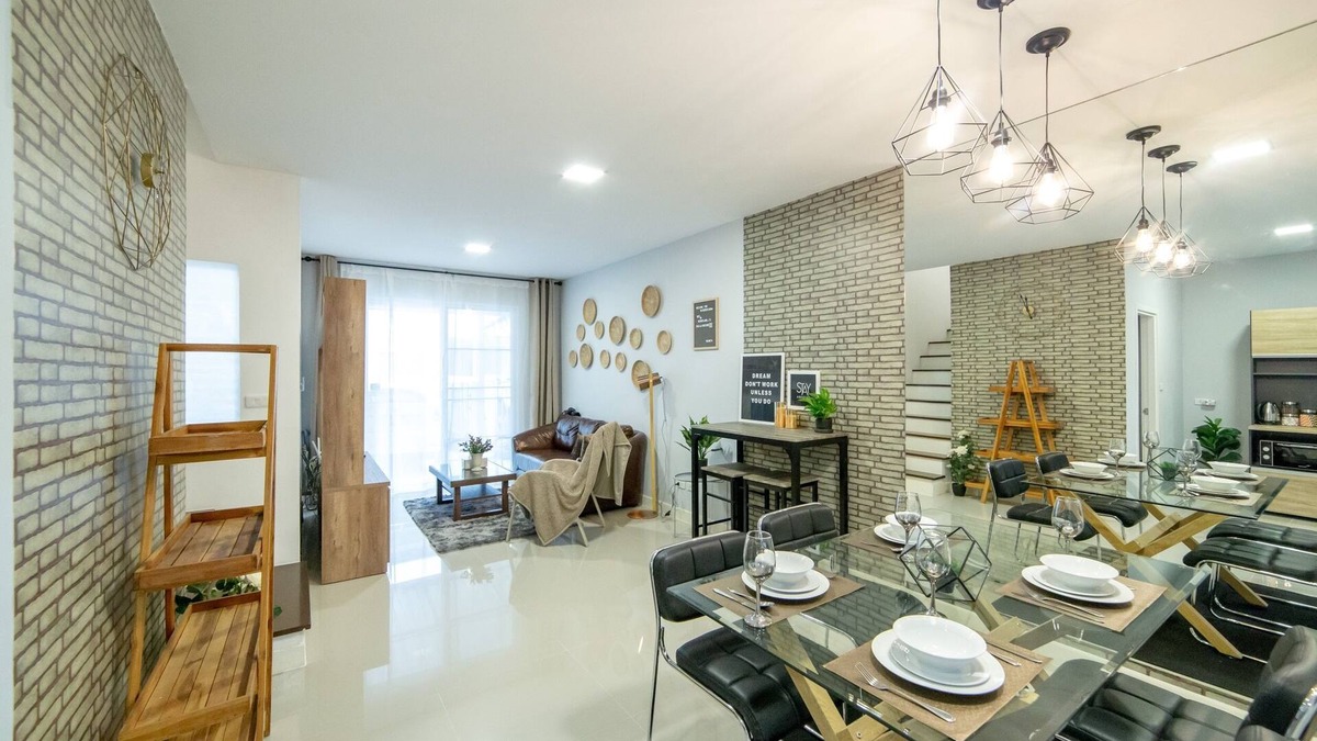 Tha Sala House | 3Bd room townhouse near shopping mall and International school + Free parking