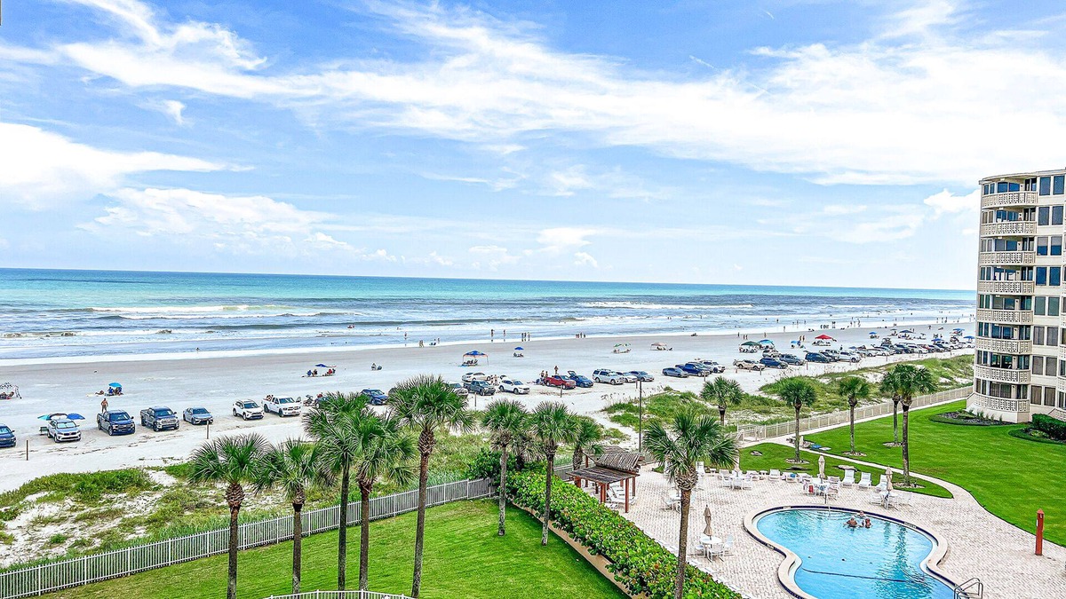 Horton Shores Condo | 3bed/3bath BOHO BEACH FRONT CONDO, PREMIUM LOCATION, walking distance to Flagler