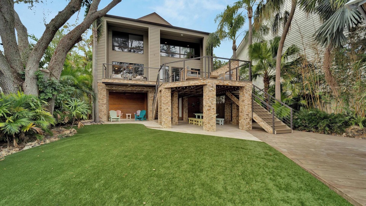 Tampa House | 3Bed/3Bath House on Hillsborough River with boat lift