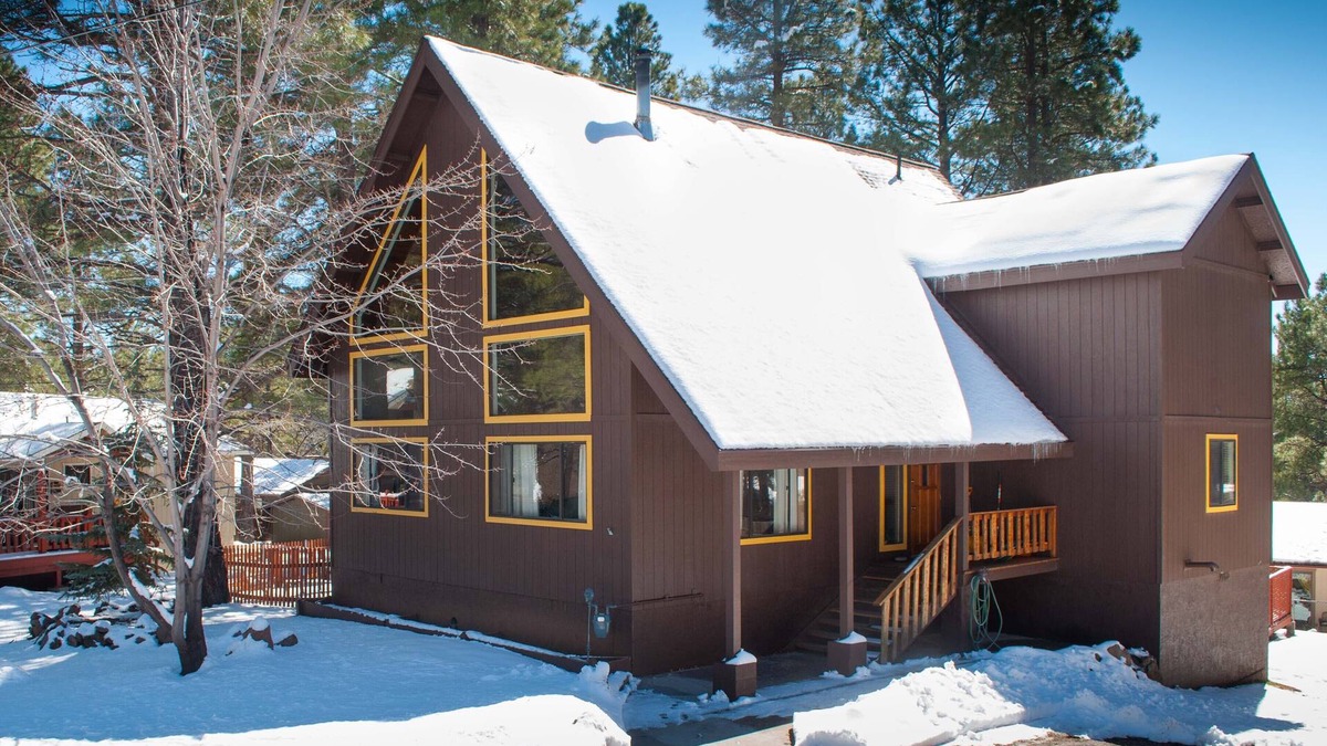 Kachina Village Cabin | 3bed+den Nakai Chalet, EV charger, AC, Spa Sale September