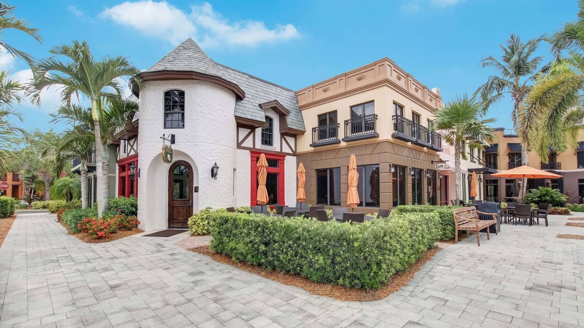 Naples House | 3Bedroom 2.5 bath townhome in beautiful Naples Floridann: