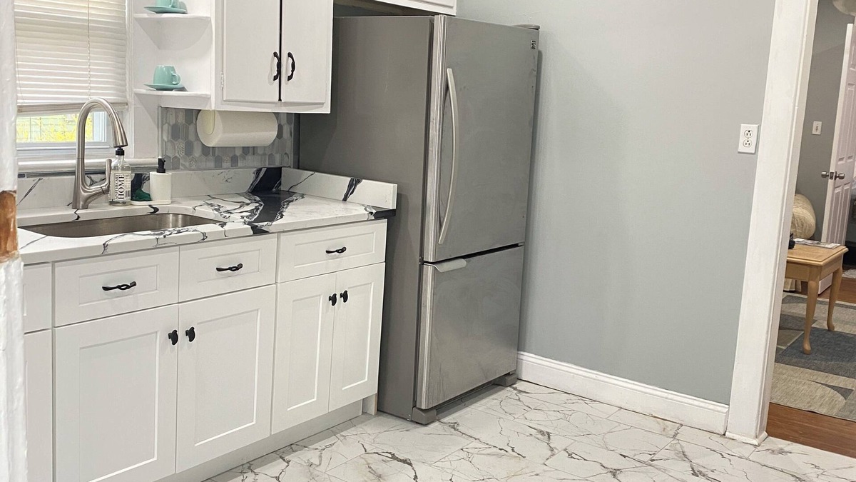 Teaneck Apartment | 3bedroom apartment in Teaneck with AC, WiFi, 12 miles from Times Square NYC.