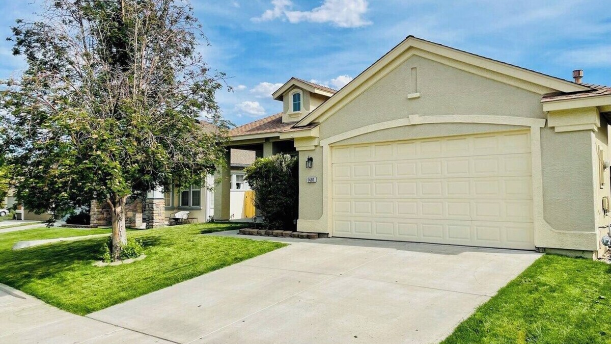 West University House | 3Bedroom/Sleeps12/Pet OK/4TVs