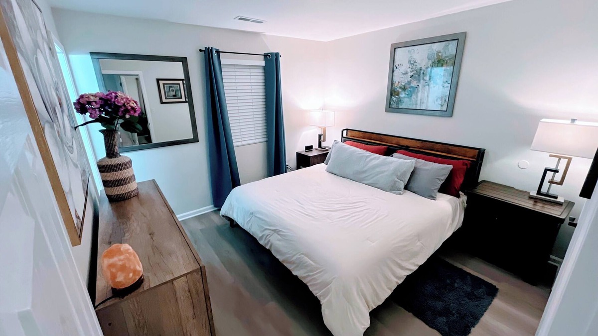 Columbia House | 3BR/1.5BA Cozy, Affordable Retreat in Columbia, 10-min from Mizzou