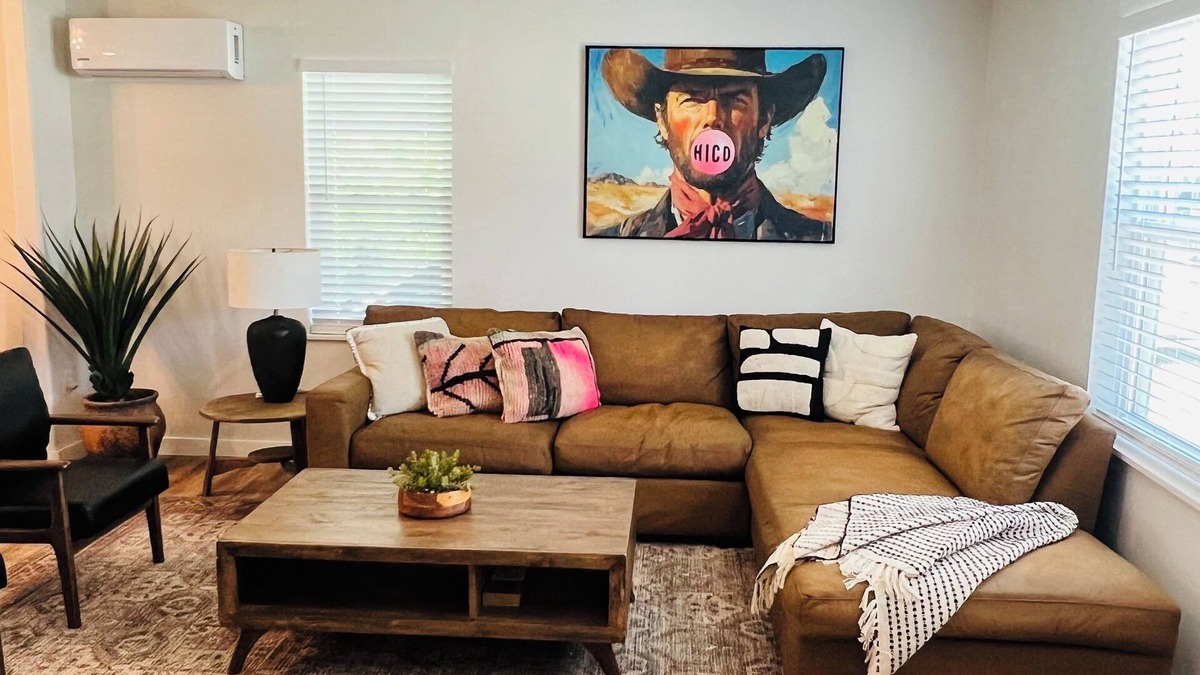Hico House | 3BR, 1.5BA with covered parking minutes from downtown.