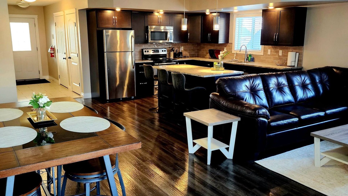Dawson Creek House | 3BR, 2.5BA, Keyless Entry, Netflix, Disney+, Prime
