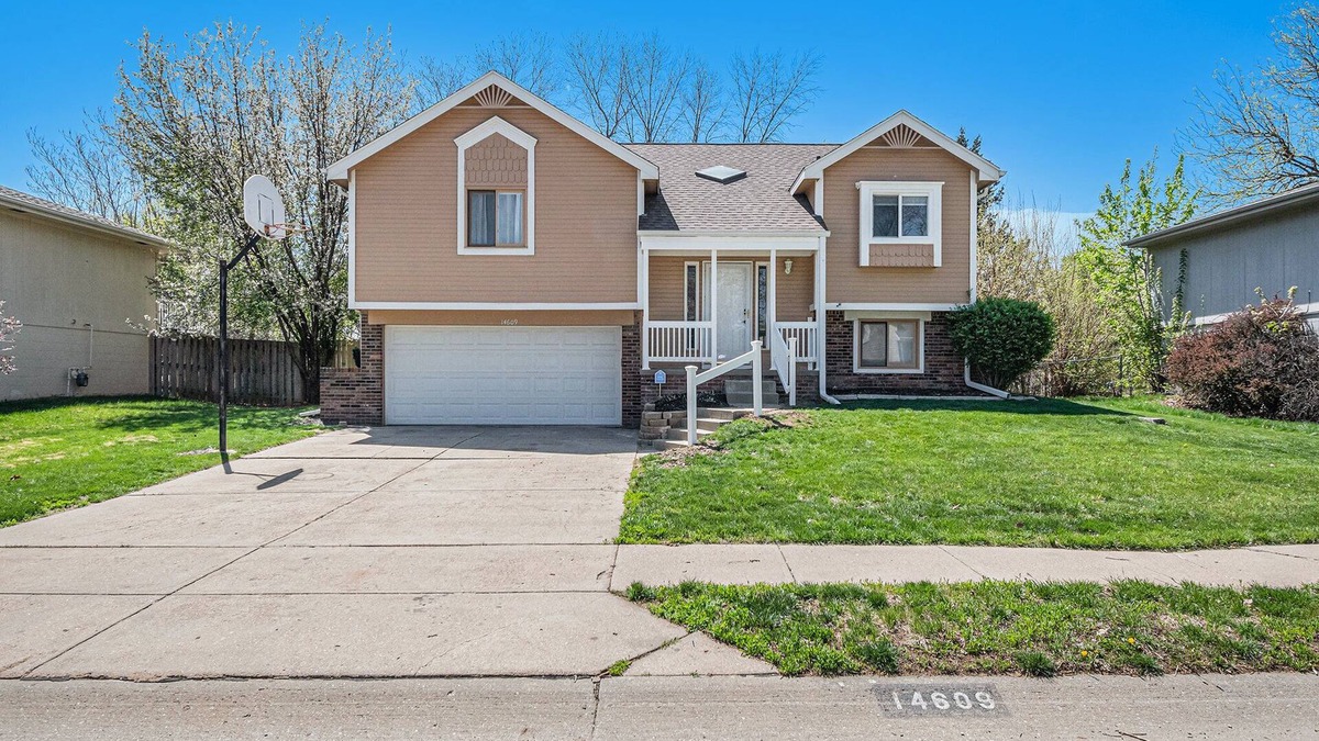 Chalco House | 3BR; 2 Bath; 920 Mbps; Fenced Yard; EV Charger