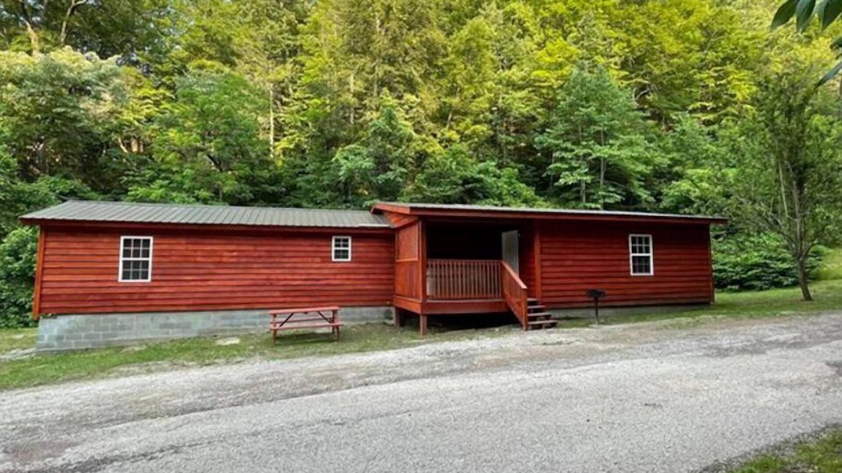 Lejunior Cabin | 3BR, 2 Bath Cabin with full kitchen, living room, and hot tub.
