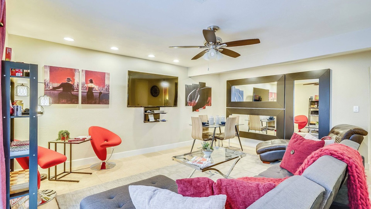 Scottsdale Highlands House | 3BR/2 Bath w/Pool & Hot Tub- Scottsdale Entertainment District