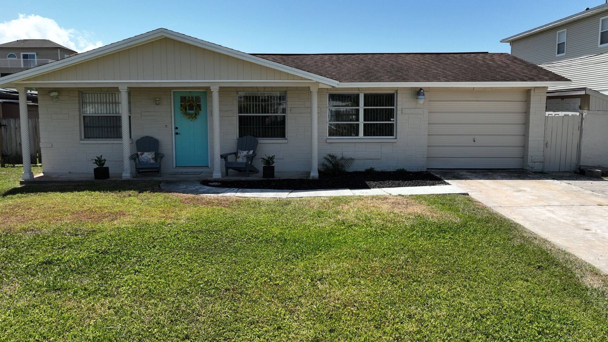 Hudson House | 3BR 2B Waterfront home for Snowbirds