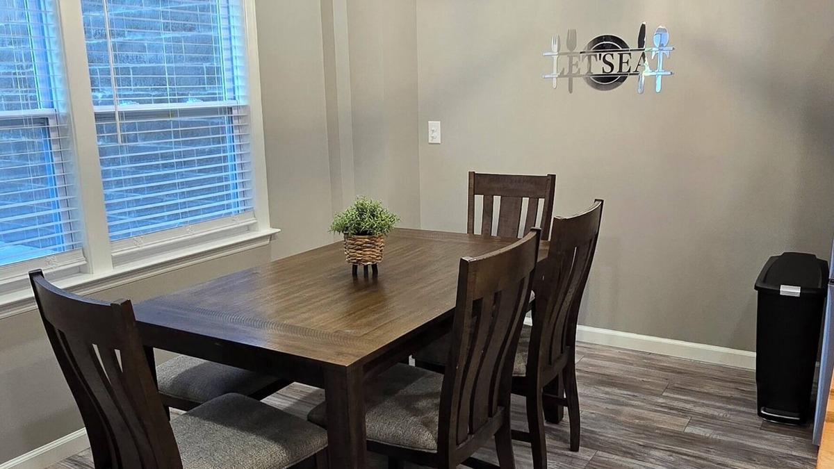 Collegedale Apartment | 3BR 2BA Apt, Collegedale TN