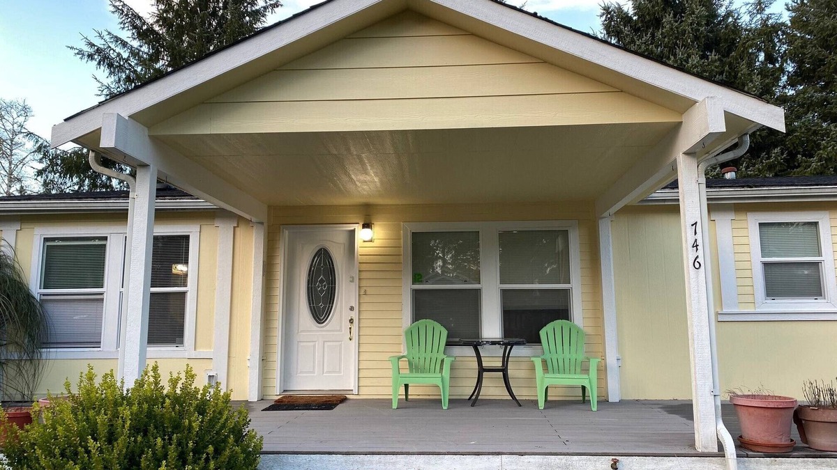 Ocean Shores House | 3Br 2Ba Home near Beach with Low Rent Monthly