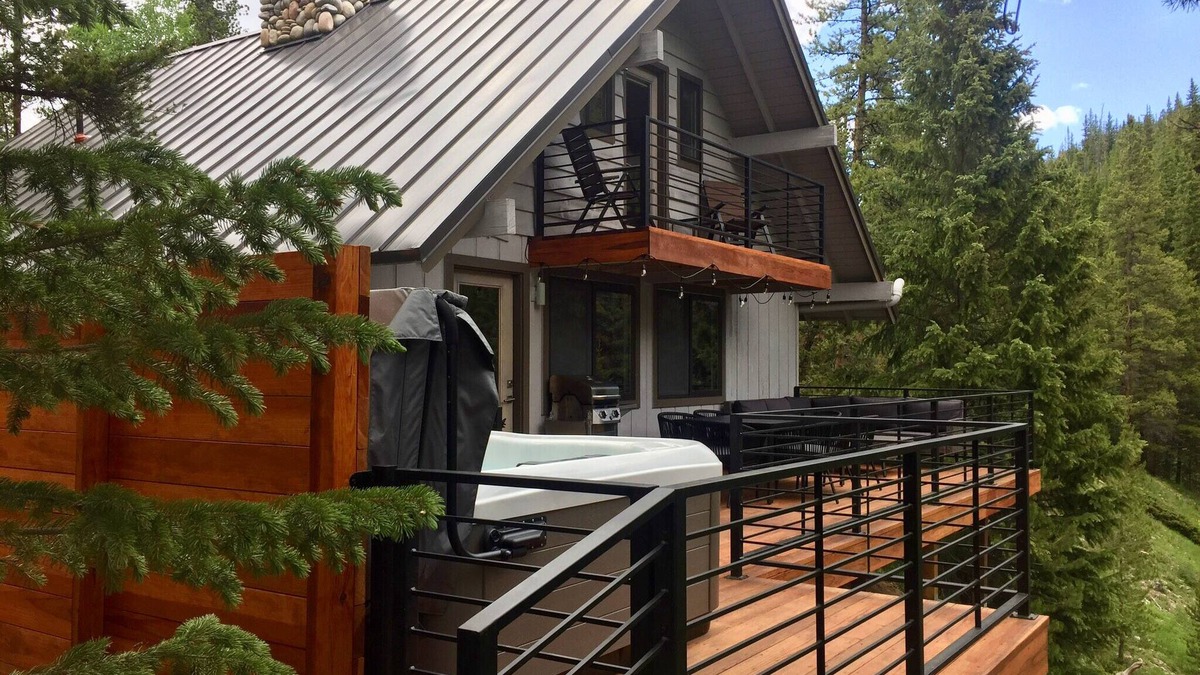 Blue River House | 3Br 2Ba Mountain Modern Cabin on the Blue River