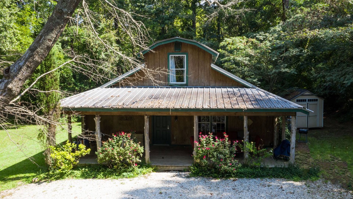 Auburn House | 3BR/3BA Auburn Vacation Rental