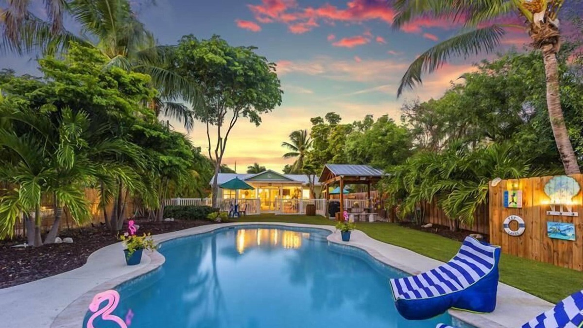 Rock Harbor Cottage | 3BR/3BA Key Largo Cottage by the Sea With Private Pool, Putting Course, and More