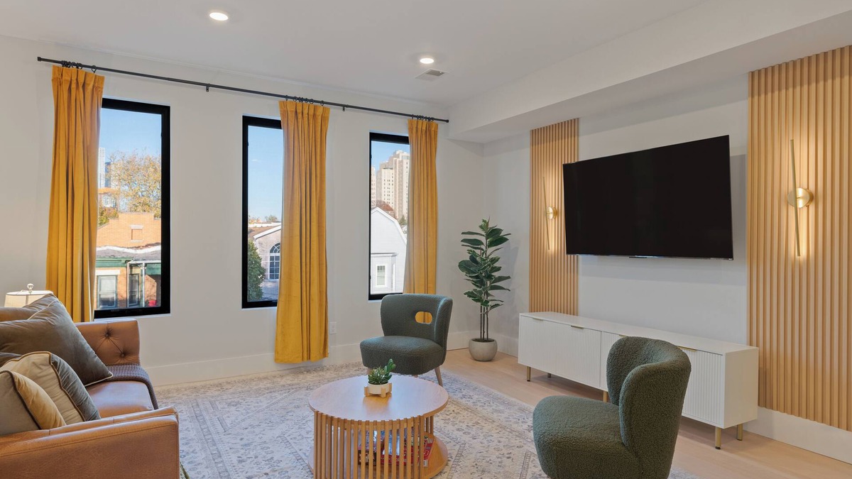 McGinley Square House | 3BR/3BA LUX Penthouse+Roofdeck! Quick PATH Access to NYC