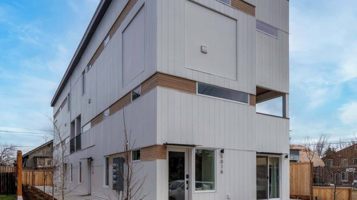 Alberta Arts District House | 3BR Alberta Home Vaulted Ceilings Walkable