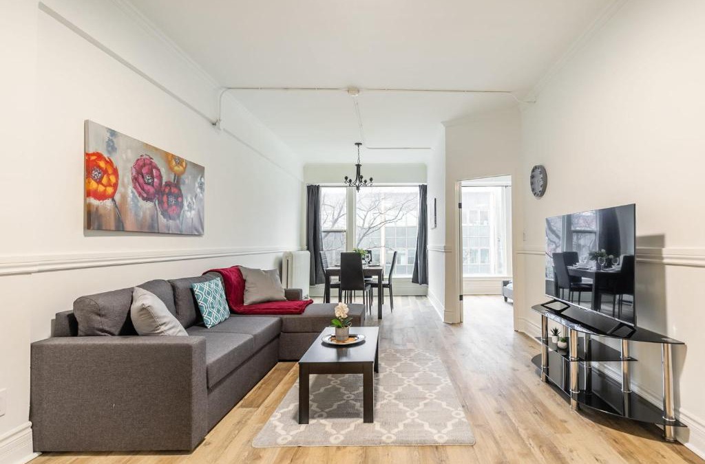 Hamilton Apartment | 3BR Apt w Netflix - Near King street