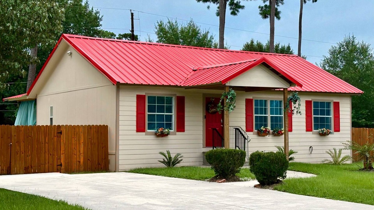 Magnolia House | 3BR Bohemian Home King/Queen+Free RV-Boat-Trailer Parking/Great for Long Stay!
