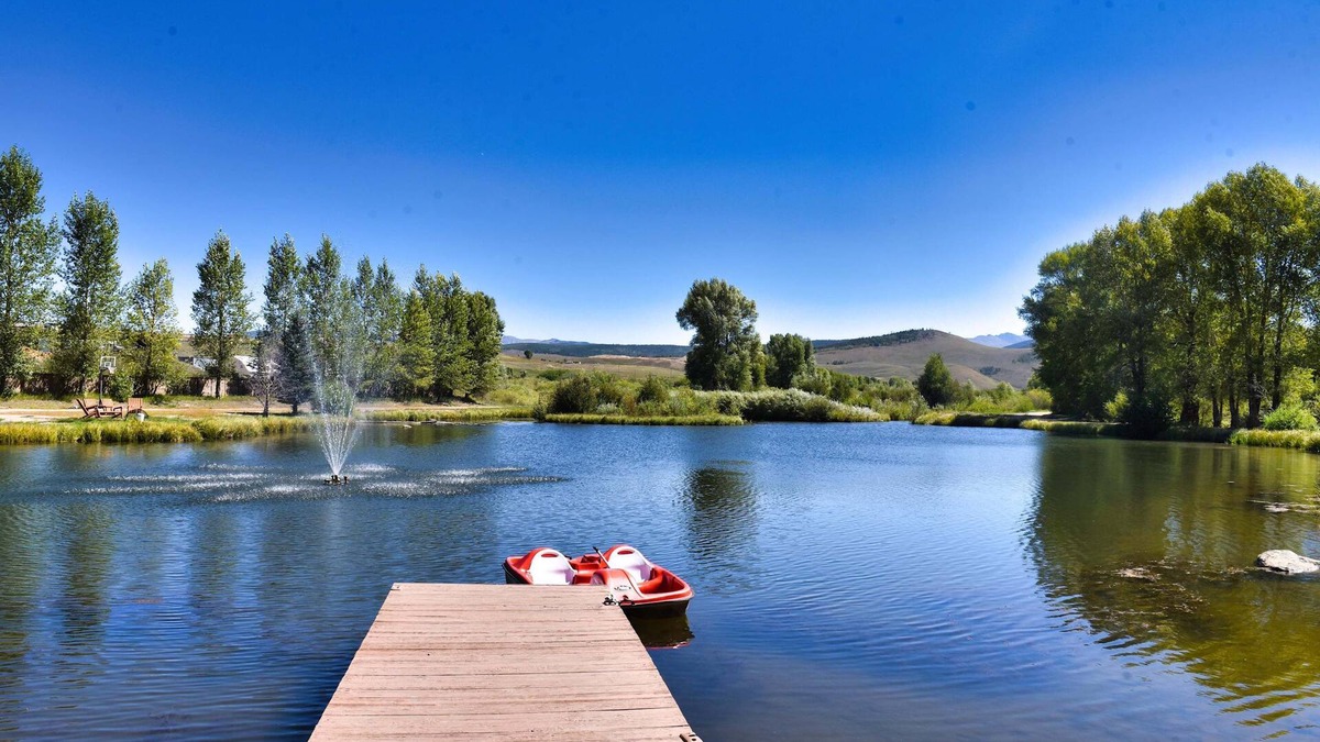 Granby Cabin | 3br cabin on Fraser River, Fish, Ski, Hike, Golf