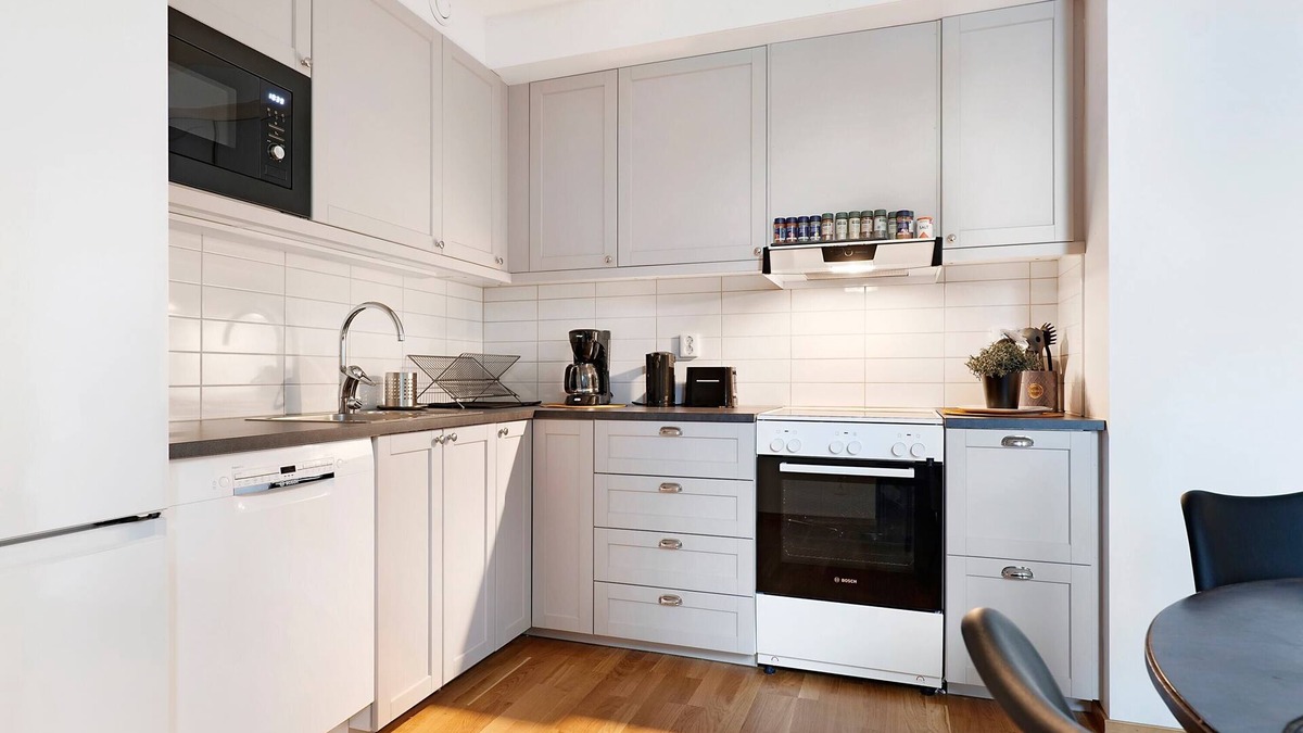 Pitea Apartment | 3BR City Charm Summar