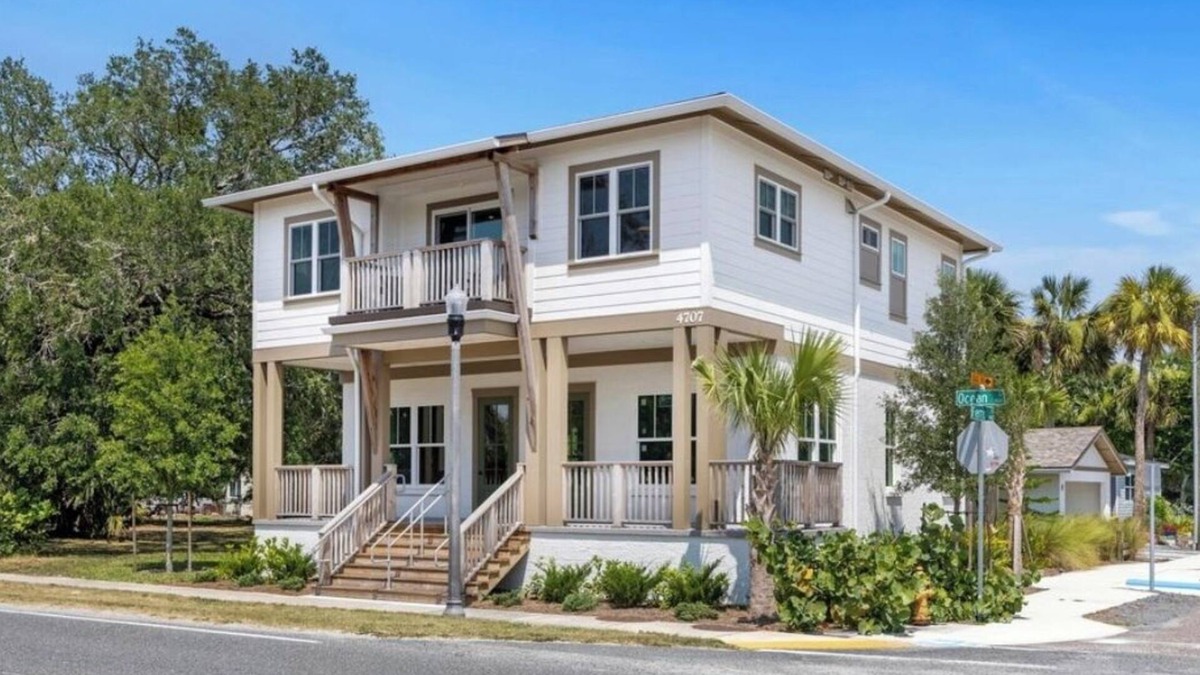 Mayport House | 3BR Condo on 2nd Flr Jacksonville-Mayport Village on St Johns River & near beach