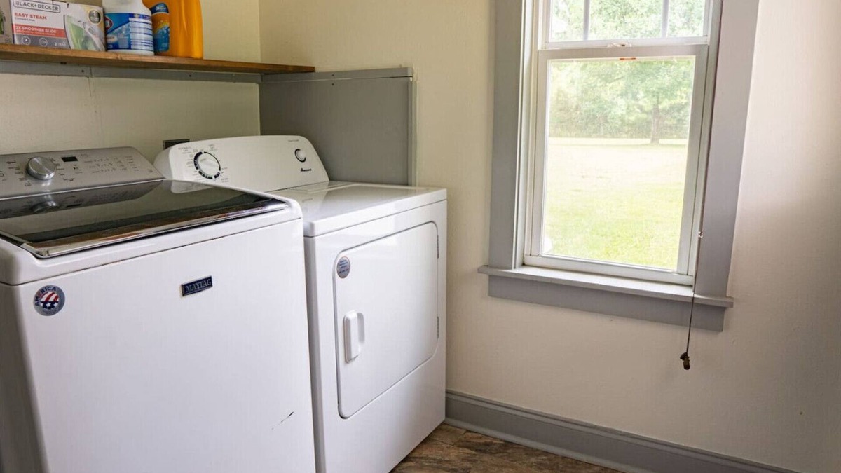 Crestview Apartment | 3BR Country Retreat Pool, Gazebo & Play