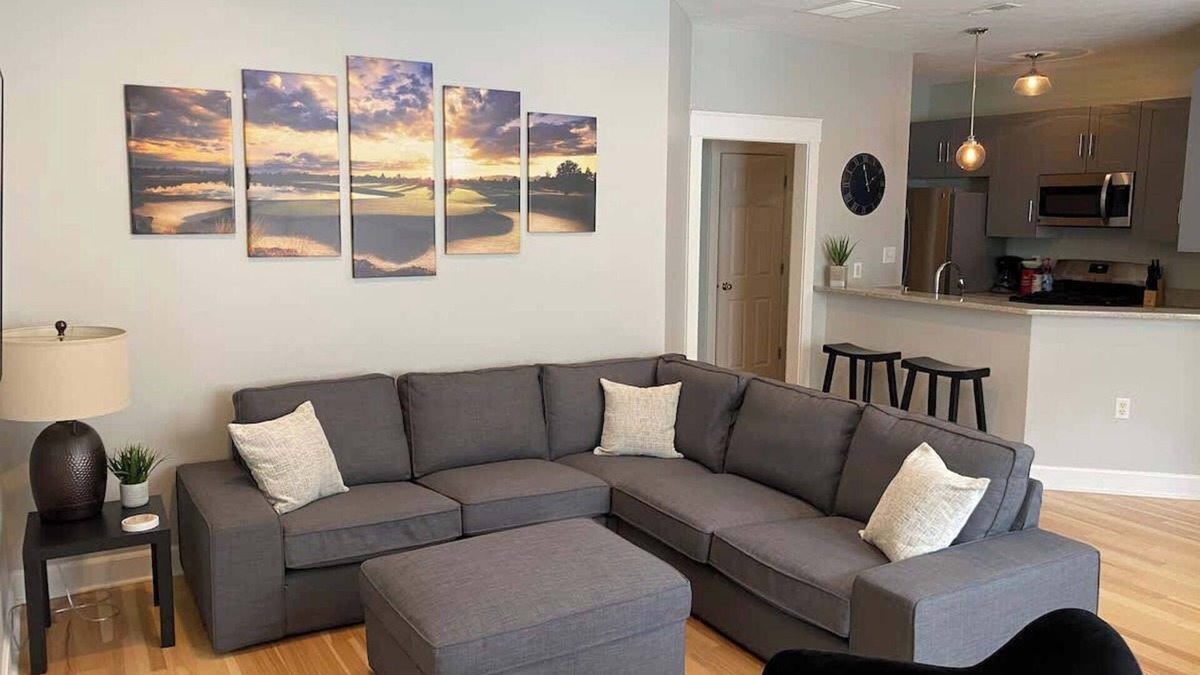 Old Northside House | 3BR Downtown | Private Garage | Walk to Mass Ave