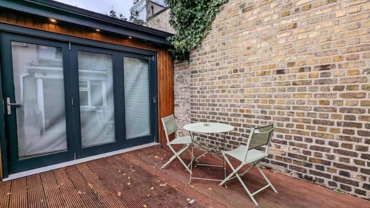 Ringsend House | 3BR Dublin 4 Gem: Walk to Docks, Beach & Tech HQsn